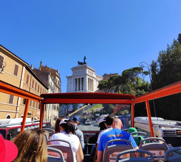 TOUR IN BUS APERTO PER BAMBINI A ROMA