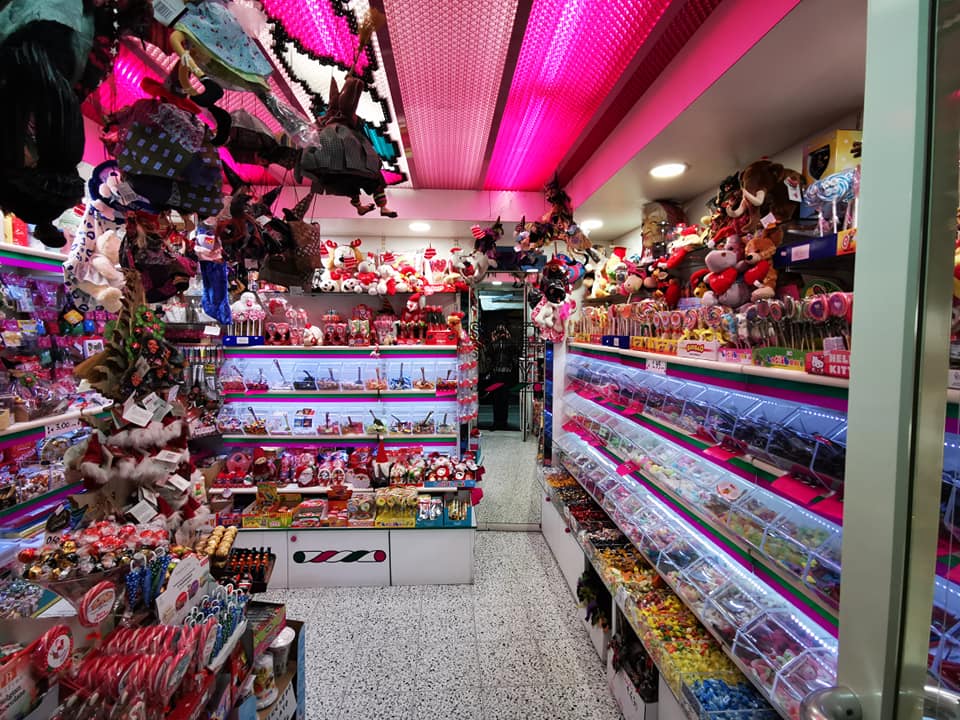 negozio di caramelle e dolciumi roma calza della befana