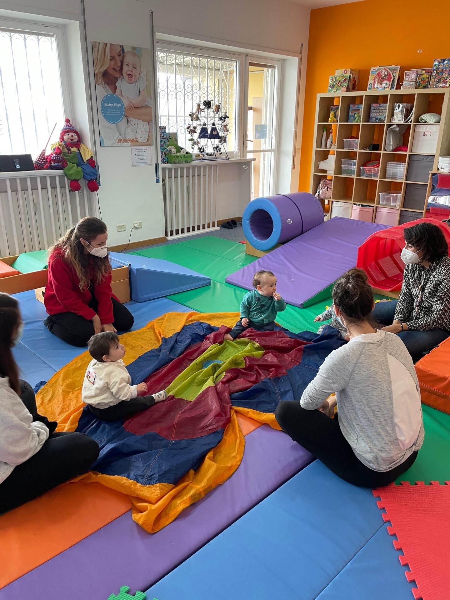 corsi neonati bambini roma mamma e bebè gymboree lezioni musica inglese motricità