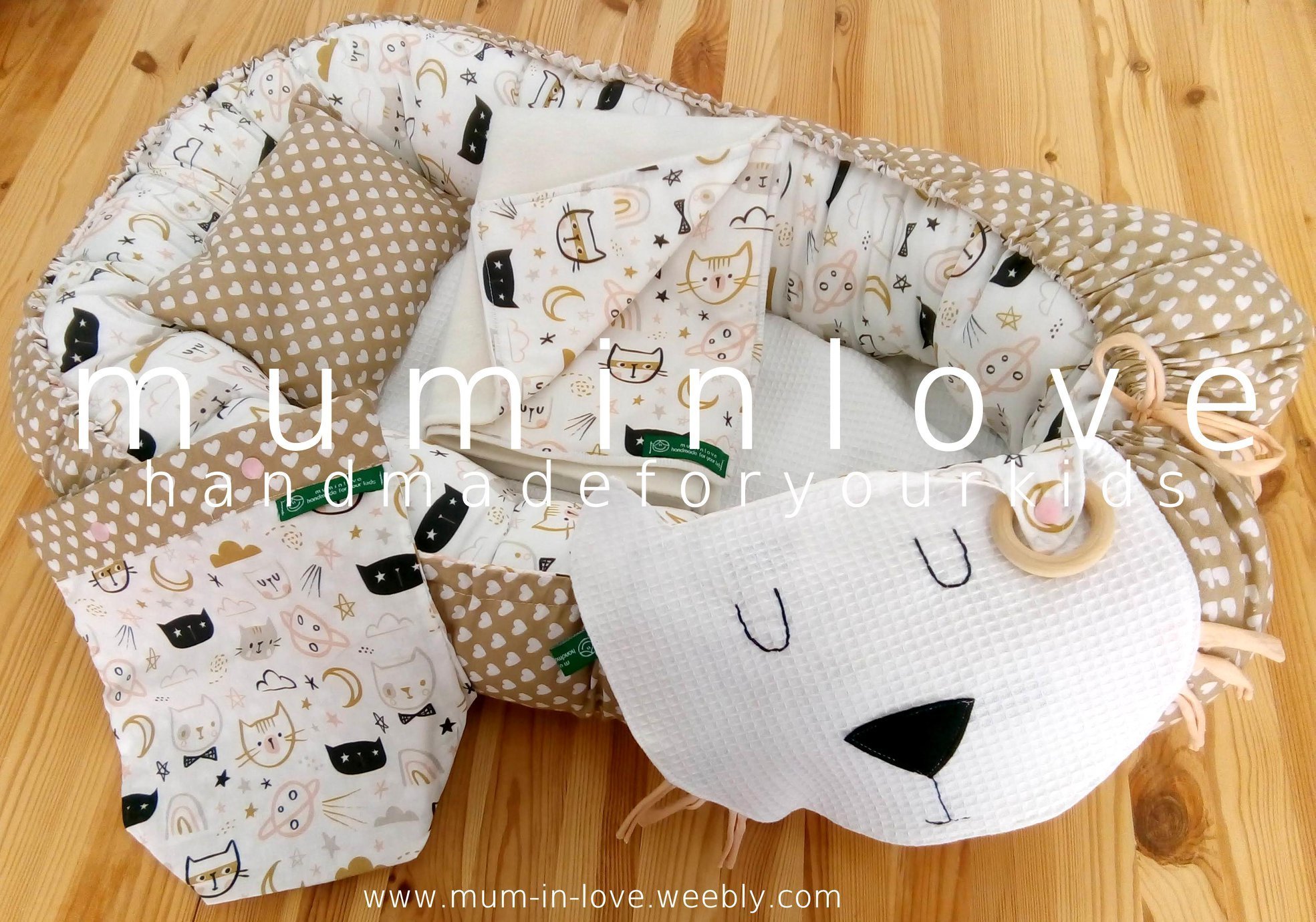 Le culle portatili per neonati confezionate con cuscino e coperta coordinate. Tutto assolutamente artigianale.